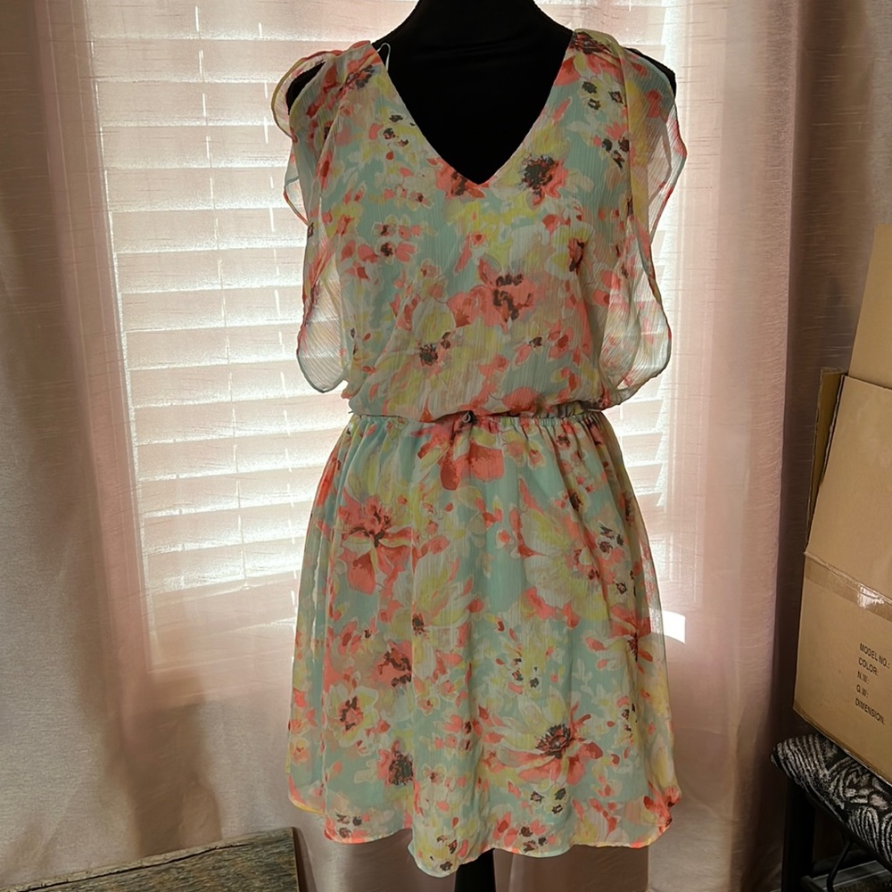 Mint green floral backless dress